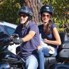 Exclusif - George Clooney se balade en moto Harley-Davidson avec sa femme Amal Clooney le long de Mulholland highway à Los Angeles, le 19 août 2016