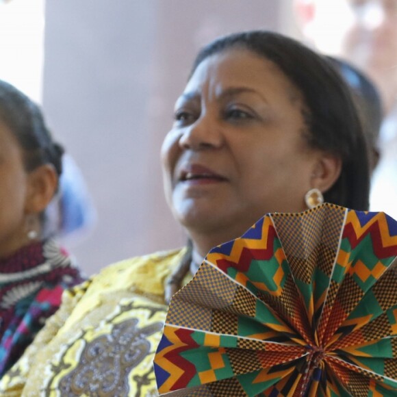 Camilla Parker Bowles, duchesse de Cornouailles et la première dame du Ghana Rebecca Akufo-Addo participent à un grand déjeuner organisé par le Commonwealth à l'école International (G.I.S.) à Accra au Ghana le 5 novembre 2018.