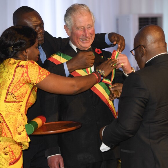 Le prince Charles, prince de Galles, et le président du Ghana, Nana Akufo-Addo lors d'un dîner d'Etat au palais présidentiel du Ghana "Jubilee House" à Accra, à l'occasion de son voyage au Ghana, le 5 novembre 2018.