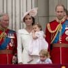 Le prince Charles avec le prince William, la duchesse Catherine de Cambridge, le prince George et la princesse Charlotte au balcon du palais de Buckingham lors de la parade "Trooping The Colour" à l'occasion du 90e anniversaire de la reine le 11 juin 2016 à Londres.