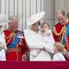 Le prince Charles avec le prince William, la duchesse Catherine de Cambridge, le prince George et la princesse Charlotte au balcon du palais de Buckingham lors de la parade "Trooping The Colour" à l'occasion du 90e anniversaire de la reine le 11 juin 2016 à Londres.