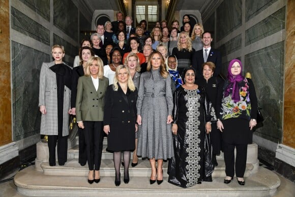 La princesse Charlene de Monaco, la première dame Brigitte Macron, Melania Trump lors de la photo de famille des conjoints de chefs d'Etat et de gouvernement présents à la cérémonie internationale du centenaire de l'armistice de 1918 au château de Versailles le 11 novembre 2018. © Pierre Perusseau / Pool / Bestimage