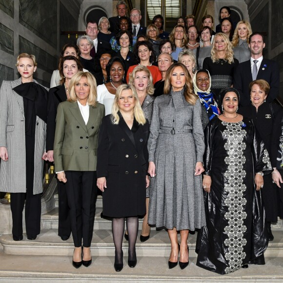 La princesse Charlene de Monaco, la première dame Brigitte Macron, Melania Trump lors de la photo de famille des conjoints de chefs d'Etat et de gouvernement présents à la cérémonie internationale du centenaire de l'armistice de 1918 au château de Versailles le 11 novembre 2018. © Pierre Perusseau / Pool / Bestimage