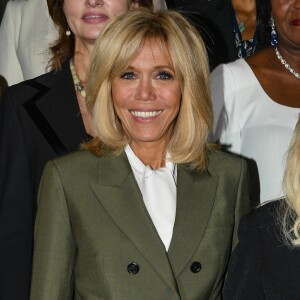 Brigitte Macron lors du déjeuner des conjoints de chefs d'Etat et de gouvernement présents à la cérémonie internationale du centenaire de l'armistice de 1918 au château de Versailles le 11 novembre 2018. © Pierre Perusseau / Bestimage