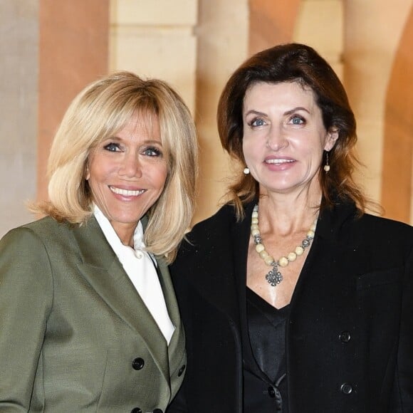 Brigitte Macron et Maryna Poroshenko (Femme du président ukrainien) lors du déjeuner des conjoints de chefs d'Etat et de gouvernement présents à la cérémonie internationale du centenaire de l'armistice de 1918 au château de Versailles le 11 novembre 2018. © Pierre Perusseau / Bestimage