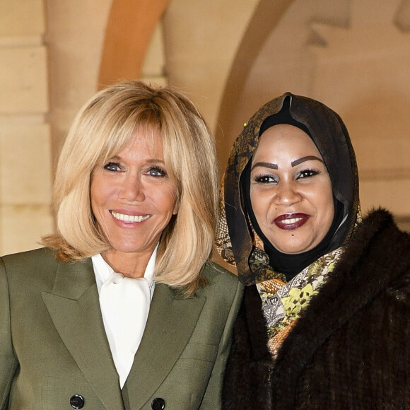 Brigitte Macron et Hinda Deby Itno (Femme du président tchadien) lors du déjeuner des conjoints de chefs d'Etat et de gouvernement présents à la cérémonie internationale du centenaire de l'armistice de 1918 au château de Versailles le 11 novembre 2018. © Pierre Perusseau / Bestimage