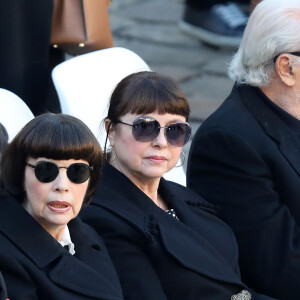 Mireille Mathieu, sa soeur Monique - Arrivées à l'hommage national à Charles Aznavour à l'Hôtel des Invalides à Paris. Le 5 octobre 2018 © Jacovides-Moreau / Bestimage