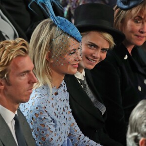 Poppy Delevingne et Cara Delevingne - Cérémonie de mariage de la princesse Eugenie d'York et Jack Brooksbank en la chapelle Saint-George au château de Windsor, Royaume Uni le 12 octobre 2018.