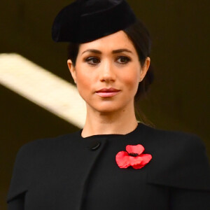 Meghan Markle (enceinte), duchesse de Sussex, lors des commémorations du centenaire de l'armistice de 1918 le 11 novembre 2018 à Londres.