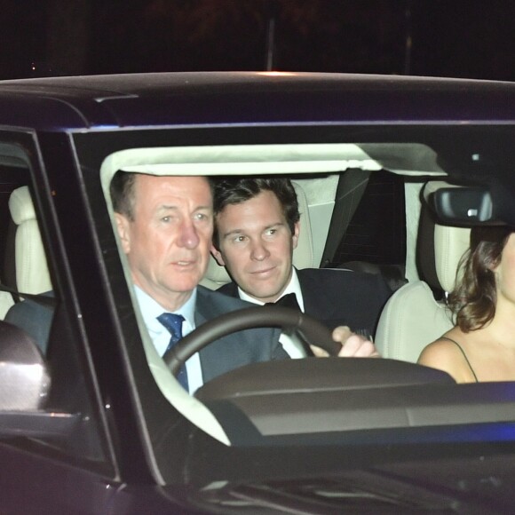 La princesse Eugenie d'York et son mari Jack Brooksbank arrivant à Buckingham Palace pour le dîner du 70e anniversaire du prince Charles, le 14 novembre 2018.