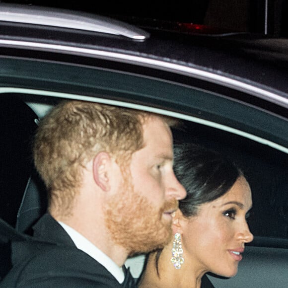 Le prince Harry et la duchesse Meghan de Sussex (Meghan Markle) arrivant à Buckingham Palace pour le dîner du 70e anniversaire du prince Charles, le 14 novembre 2018.