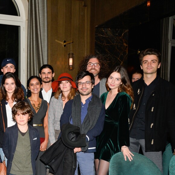 Claude Lelouch avec sa compagne Valérie Perrin, sa soeur Martine Lelouch, ses filles Stella Lelouch, Shaya Lelouch, Sabaya Lelouch, Salomé Lelouch, Sarah Lelouch, ses fils Sachka Lelouch, Simon Lelouch et ses petits-enfants - Le réalisateur français C. Lelouch célèbre ses 80 ans au restaurant Victoria à Paris, France, le 30 octobre 2017. © Coadic Guirec/Bestimage
