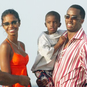 Kim Porter, P. Diddy et leur fils Christian en 2004