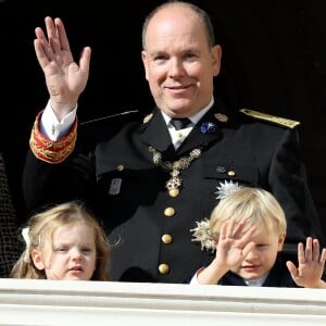 La princesse Gabriella et le prince héréditaire Jacques de Monaco avec le prince Albert II au balcon du palais princier lors du défilé militaire de la Fête nationale monégasque, le 9 novembre 2018. © Dominique Jacovides / Bestimage