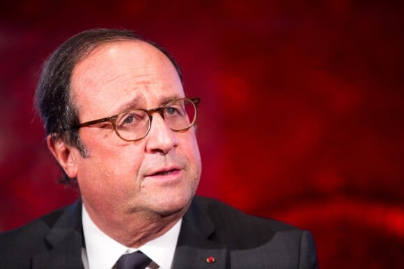 L'ancien président français François Hollande lors d'une visite en Belgique, à Mons, rencontre le bourgmestre ( Maire ) sortant de Mons Elio Di Rupo, à l'hôtel de ville de Mons, Belgique, le 30 octobre 2018. ons