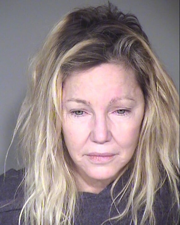 Mugshot de Heather Locklear le 25 juin 2018 après son arrestation à son domicile dans le comté de Ventura, en Californie. Elle avait alors résisté aux agents et secouristes, qui l'ont transportée en soins psychiatriques.