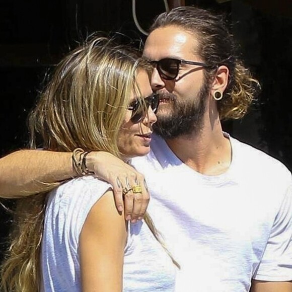 Exclusif - Heidi Klum et son compagnon Tom Kaulitz sont allés déjeuner en amoureux au restaurant Il Pastaio à Beverly Hills. Le 1er octobre 2018.