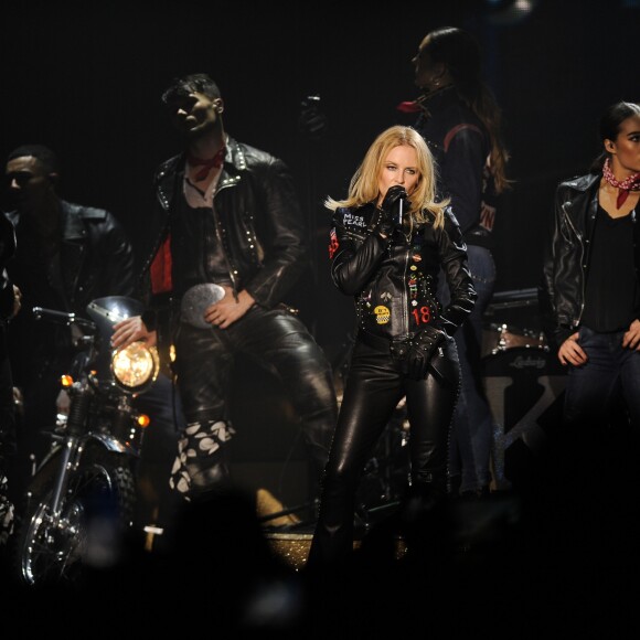 Kylie Minogue en concert à Padoue, Italie le 12 novembre 2018.