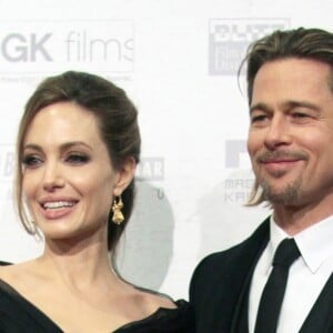 Angelina Jolie et Brad Pitt à la première du film "Au pays du sang et du miel" à Sarajevo, en Bosnie, le 14 février 2012