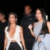 Kim et Kourtney Kardashian arrivent à l'inauguration du " Dreams Gallery " à Los Angeles Le 16 novembre 2018
