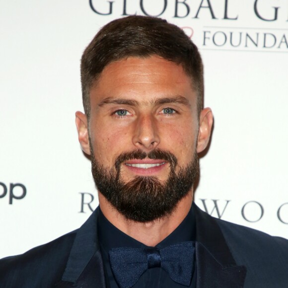 Olivier Giroud - Les célébrités posent lors du photocall de la soirée Global Gift à Londres le 2 novembre 2018.