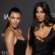 Kourtney Kardashian et sa soeur Kim Kardashian à la soirée LACMA Art + Film en l'honneur de Catherine Opie et Guillermo Del Toro présentée par Gucci à Los Angeles, le 3 novembre 2018
