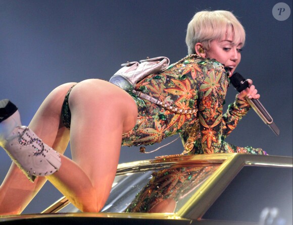 Miley Cyrus lors "Bangerz Tour" à Vancourver, le 14 février 2014.
