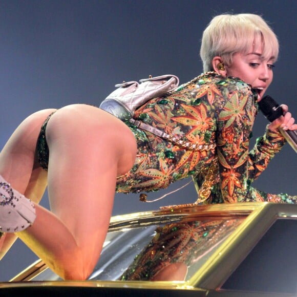 Miley Cyrus lors "Bangerz Tour" à Vancourver, le 14 février 2014.