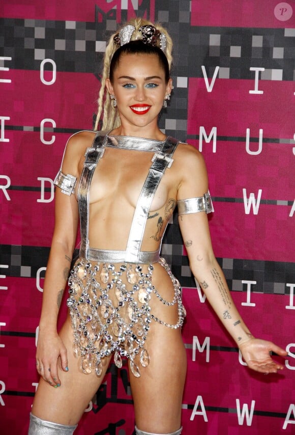 Miley Cyrus aux MTV Video Music Awards à Los Angeles, le 30 août 2015. © CPA/Bestimage