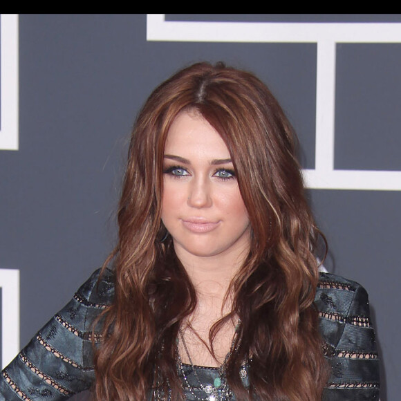 Miley Cyrus à la 52e soirée annuelle des Grammy Awards à Los Angeles, le 31 janvier 2010.