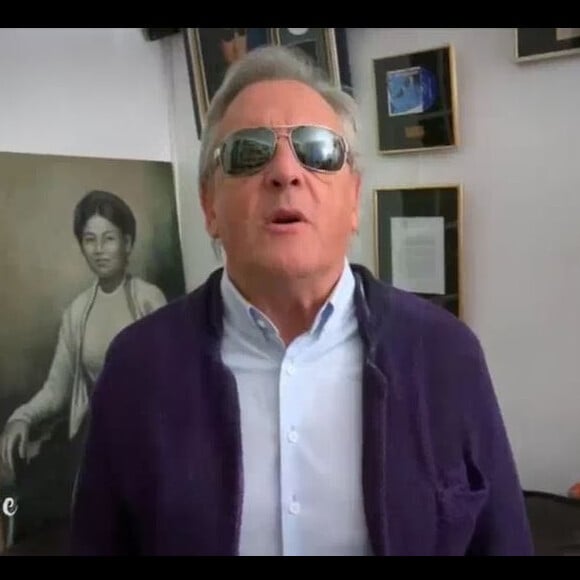 Des personnalités envoient un message à Frédéric Lopez pour sa dernière émission dans "Rendez-vous en terre inconnue", mardi 4 décembre 2018, France 2