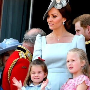 Catherine (Kate) Middleton, duchesse de Cambridge, le prince William, duc de Cambridge, le prince George de Cambridge, la princesse Charlotte de Cambridge, Savannah Phillips - Les membres de la famille royale britannique lors du rassemblement militaire "Trooping the Colour" (le "salut aux couleurs"), célébrant l'anniversaire officiel du souverain britannique. Cette parade a lieu à Horse Guards Parade, chaque année au cours du deuxième samedi du mois de juin. Londres, le 9 juin 2018.