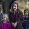 La secrétaire personnelle de la reine, Samantha Cohen et ses enfants assistent à un service religieux à l'église St Mary's, dans le village de West Newton, Norfolk, Royaume Uni, le 4 février 2018.