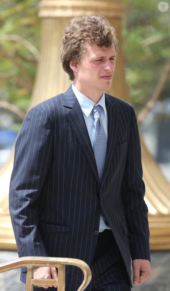 Exclusif - Conrad Hilton arrive au tribunal à Los Angeles avec ses parents Kathy et Rick Hilton, le 16 juin 2015.