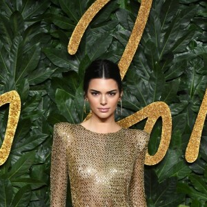 Kendall Jenner assiste aux Fashion Awards 2018 au Royal Albert Hall à Londres, le 10 décembre 2018.