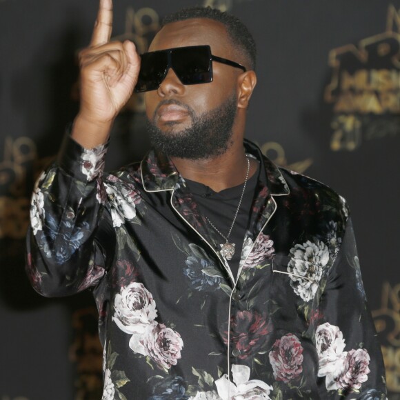 Maitre Gims - 20ème cérémonie des NRJ Music Awards au Palais des Festivals à Cannes. Le 10 novembre 2018 © Christophe Aubert via Bestimage
