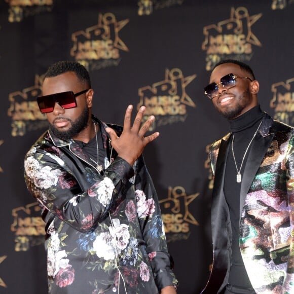 Maitre Gims et Dadju - 20ème cérémonie des NRJ Music Awards au Palais des Festivals à Cannes. Le 10 novembre 2018 © Christophe Aubert via Bestimage