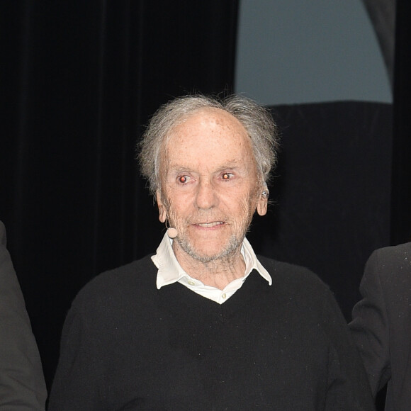 Exclusif - Jean-Louis Trintignant - Jean-Louis Trintignant célèbre ses 88 ans sur la scène du théâtre de la Porte Saint-Martin où il lit des poèmes de Prévert, Vian, Leprest ou encore Apollinaire à Paris le 11 décembre 2018. © Coadic Guirec/Bestimage