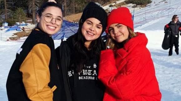 Selena Gomez : Sortie de clinique psychiatrique et réunie avec ses amis au ski
