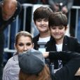 Eddy et Nelson Angelil - Celine Dion quitte l'hôtel Royal Monceau avec ses enfants et prend un jet privé au Bourget le 10 août 2017.