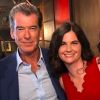 Lisa Jakub entourée de Pierce Brosnan, Mara Wilson et Matthew Lawrence dans le Today Show.