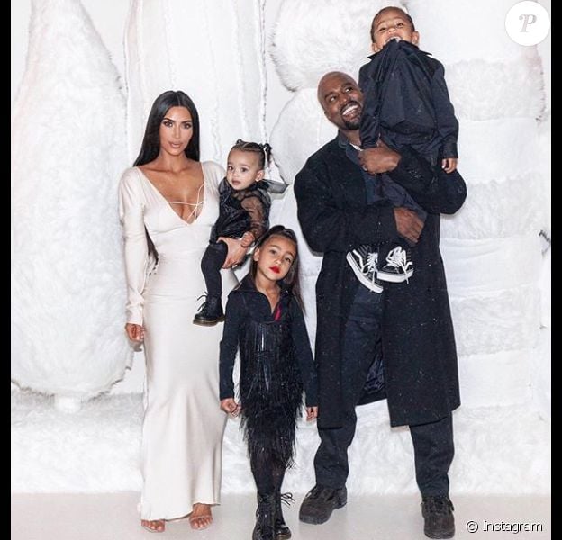 Kim Kardashian et Kanye West avec leurs enfants. Décembre 2018.