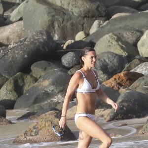 Pippa Middleton et son mari James Matthews profitent d'une baignade en amoureux sur la plage de Colombier à Saint-Barthélemy, Antilles françaises, le 2 janvier 2019.