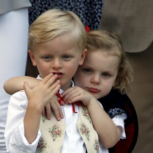 Le prince Jacques de Monaco et la princesse Gabriella de Monaco - Traditionnel Pique-nique des Monégasques dans les jardins du parc Princesse Antoinette à Monaco, le 31 août 2018. La famille a assisté à une danse folklorique animée par le groupe "La Paladienne". © Jean-François Ottonello / Nice Matin / Bestimage