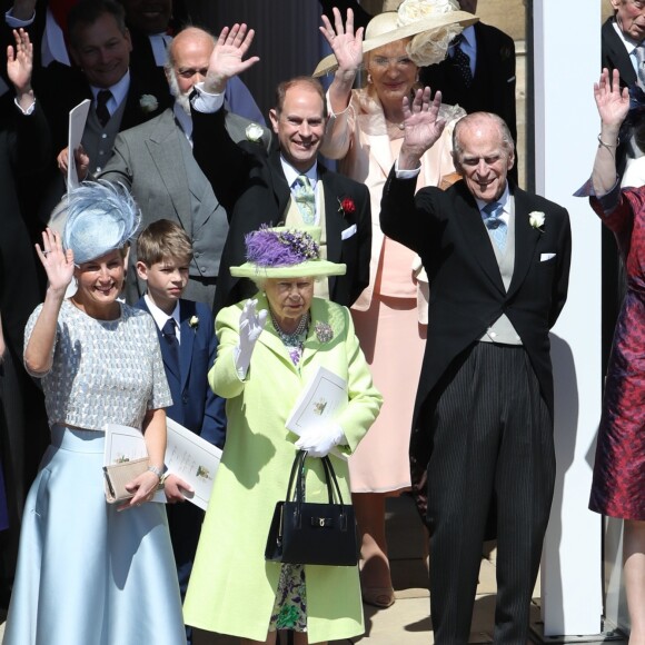 La reine Elisabeth II d'Angleterre, Le prince Philip, duc d'Edimbourg, Le prince Edward, comte de Wessex, Sophie Rhys-Jones, comtesse de Wessex, James Viscount Severn, Lady Louise Windsor, La princesse Anne, Le prince Michael de Kent et La princesse Michael de Kent - Les invités du mariage du prince Harry et Meghan Markle à la sortie de la chapelle St. George au château de Windsor, Royaume Uni, le 19 mai 2018.