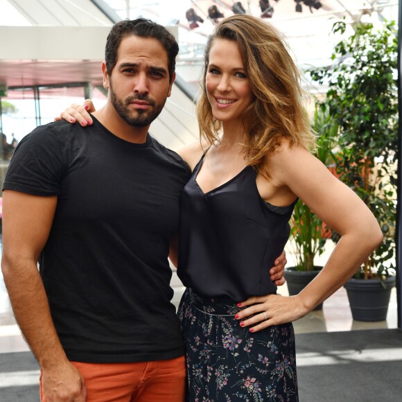 Samy Gharbi et Lorie Pester durant un photocall pour la série "Demain nous appartient" dans le cadre du 58ème Festival de Télévision de Monte Carlo au Grimaldi Forum à Monaco le 16 juin 2018. © Bruno Bebert / Bestimage