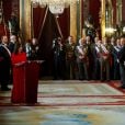 Le roi Felipe VI et la reine Letizia d'Espagne ont reçu des invités dans le Salon de Gasperini au palais royal à Madrid le 6 janvier 2019 pour la célébration de la Pâque militaire.