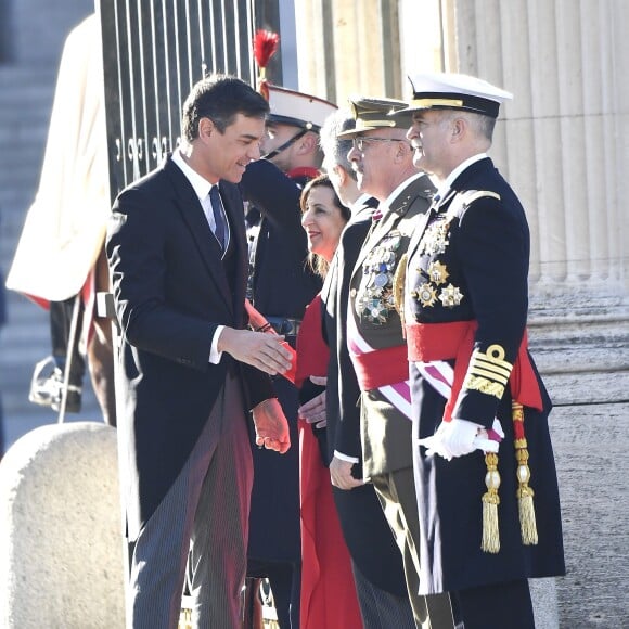 Le roi Felipe VI et la reine Letizia d'Espagne lors de la traditionnelle parade militaire de l'Epiphanie au palais royal à Madrid le 6 janvier 2019.  King Felipe VI and Queen Letizia during the Military Easter 2019 at RoyalPalace in Madrid on Sunday 6th January 2019.06/01/2019 - Madrid