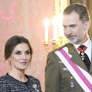 Le roi Felipe VI et la reine Letizia d'Espagne présidaient à la traditionnelle Pâque militaire au palais royal à Madrid le dimanche 6 janvier 2019, jour de l'Epiphanie, sur la Plaza de la Armeria avant une réception dans le Salon de Gasperini.