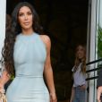 Kim Kardashian et son mari Kanye West sortent de leur hôtel à Miami, le 5 janvier 2019.